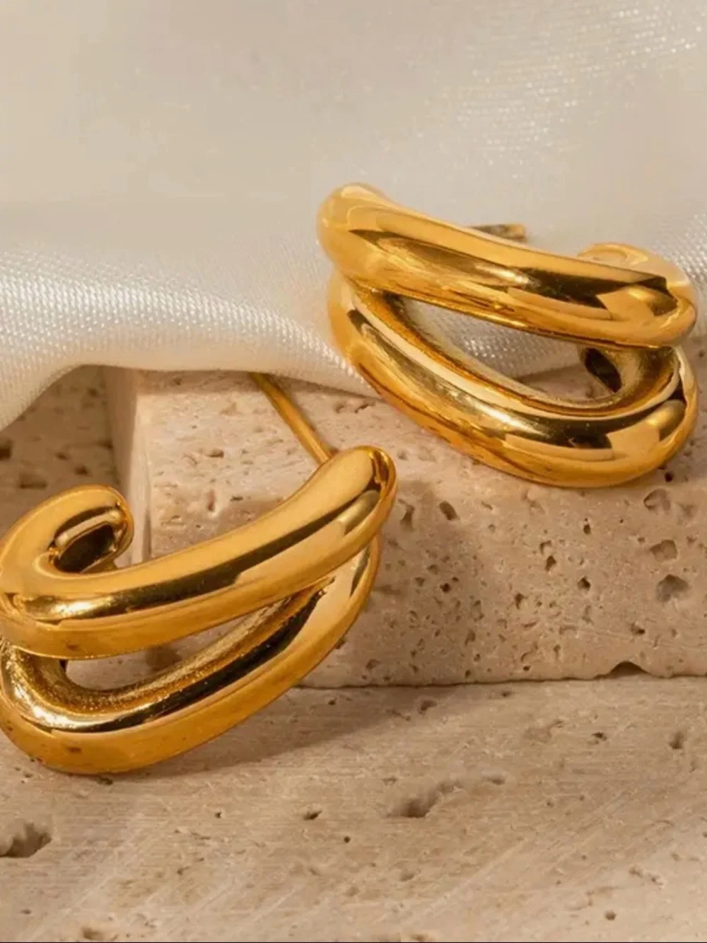 Classic Design Gold Hoop Earrings ( 3325)